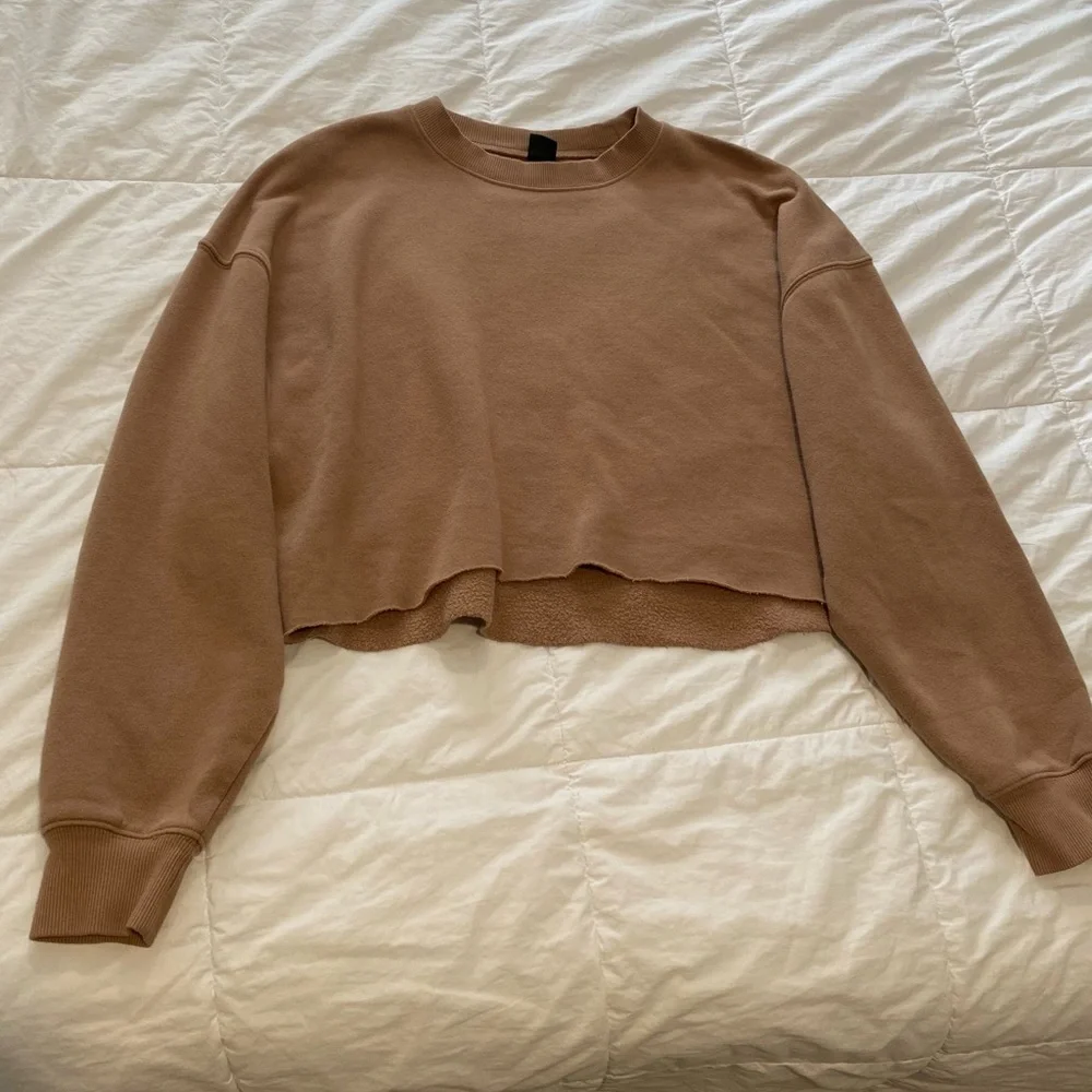 Wild Fable Brown Cropped Sweatshirt - Picture 2 of 2